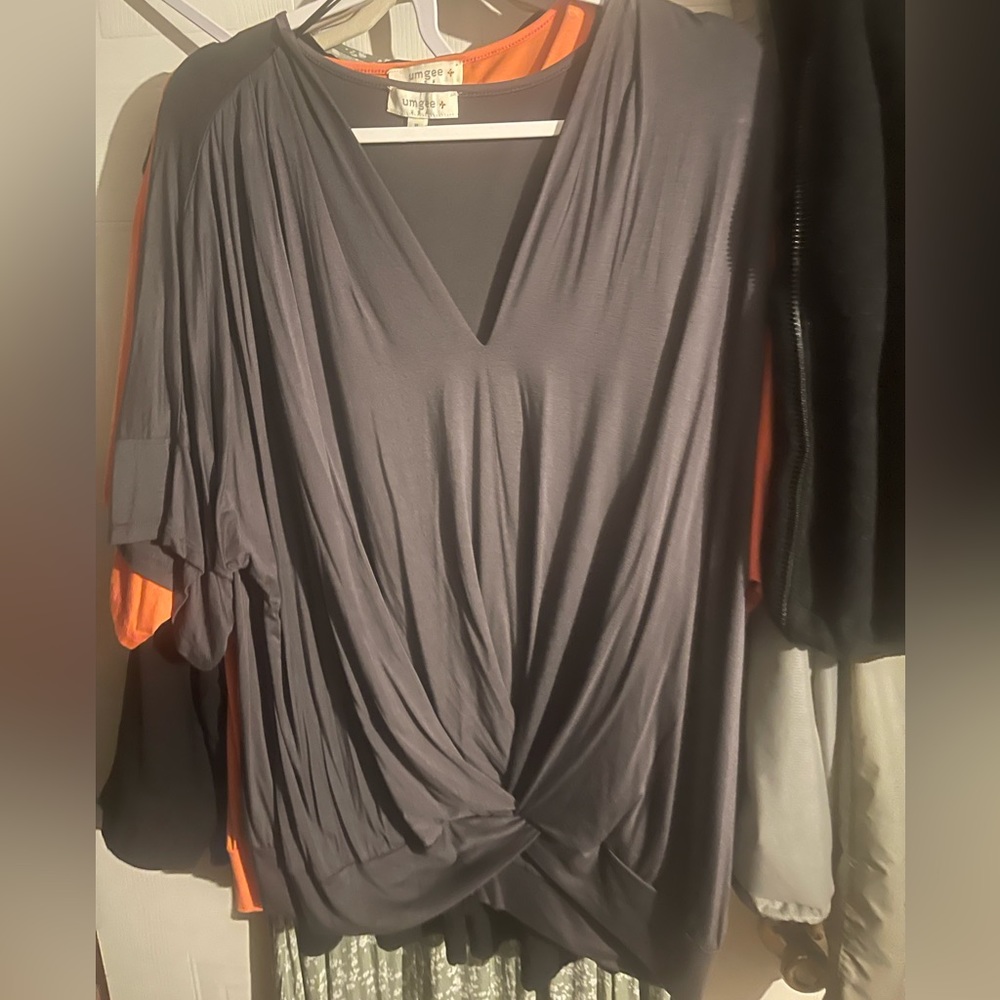 XL Umgee Gray Shirt with waist detail